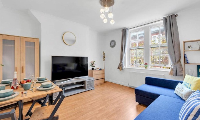 Hammersmith Apartment | Prime Location! Next to Hammersmith Apollo & Tube