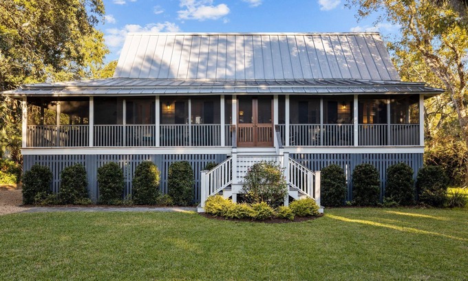 Sullivan's Island House | Prime Location! Classic Sullivan's Island Beach House/Gorgeous and Charming Updates!