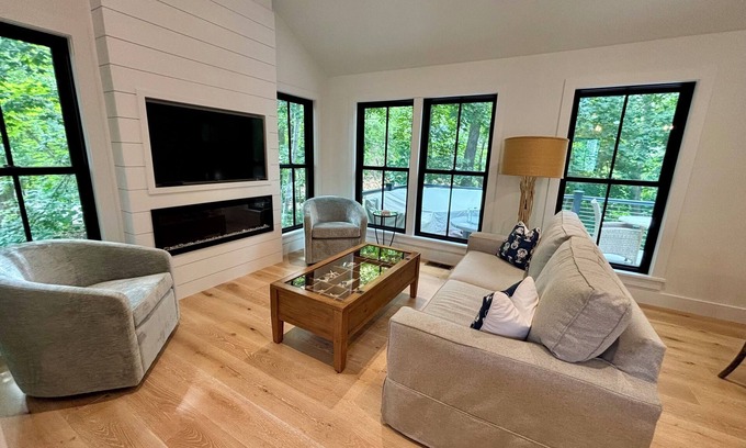 Ogunquit House | Prime location! Walk to Main Beach and downtown Ogunquit. No car needed.