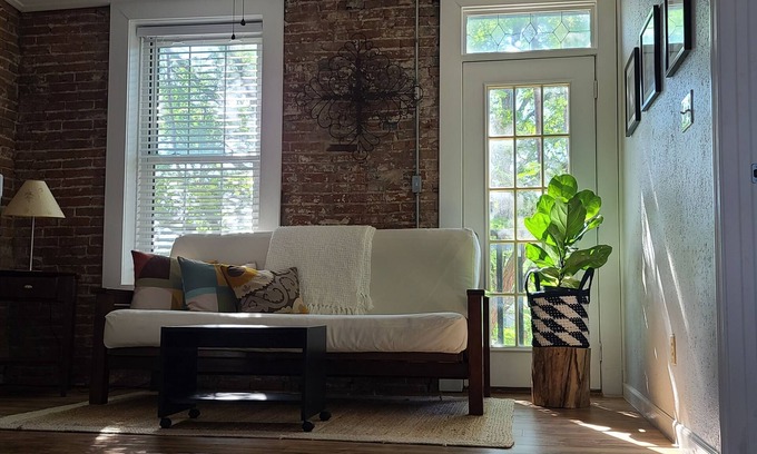 St. Charles Apartment | Prime Loft of Main Street