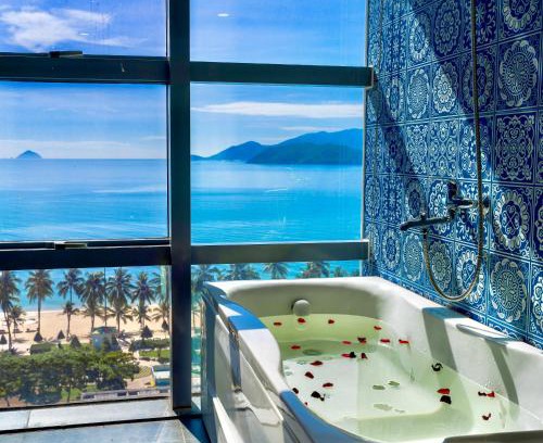 Tran Phu Beach Hotel | Prime New Hotel