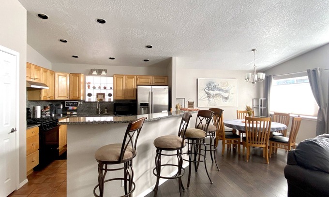 Northeast Heights House | Prime Northeast Heights Location - 3 Bedroom - 2.3 mi to Balloon Fiesta Park!