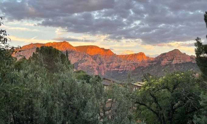 Uptown Sedona House | PRIME Uptown Sedona Location. Walk to shopping and Dining!