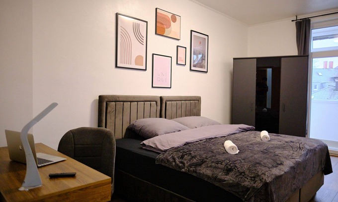 Holsterhausen Apartment | Primetime Suite für 8+küche/wifi
