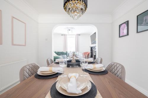 Londonderry House | Primrose