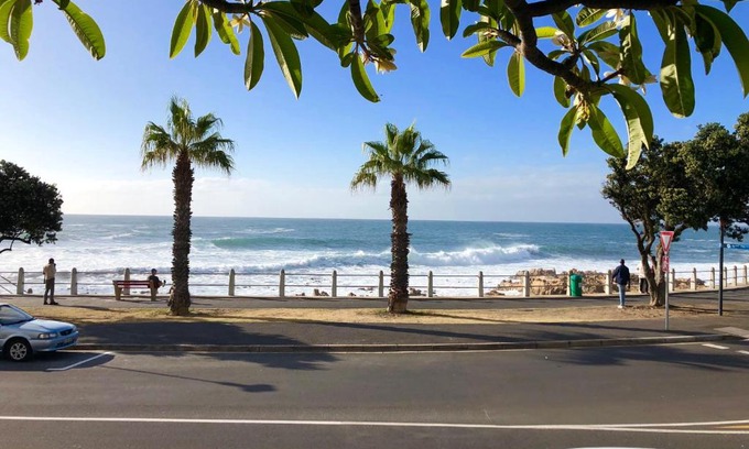 Sea Point Apartment | Prince Edward Mansions