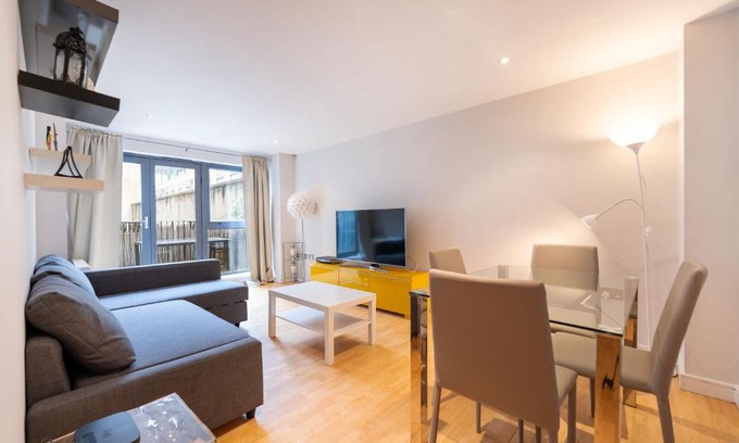 Euston Apartment | Prince William Apartment