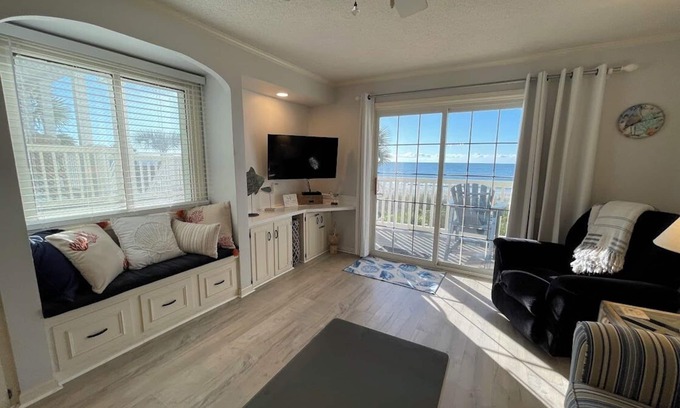 Garden City Condo | Princeton House II 7 - Oceanfront in Surfside Beach