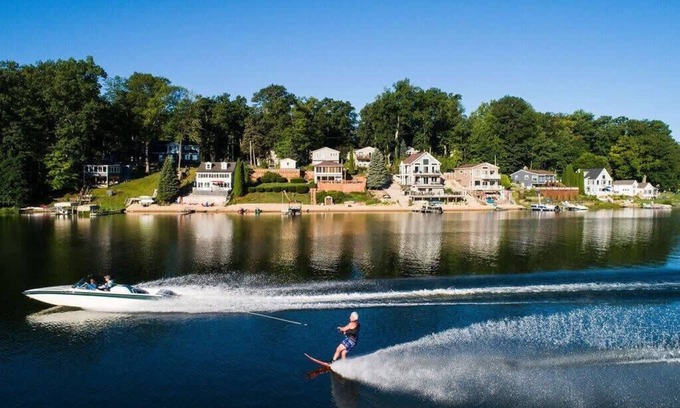 Smyrna House | Priscilla's Place: Big Pine Island Lake Retreat