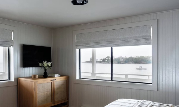 Ocean Point House | Pristine Ocean View Retreat Perfect for Romantic Mornings | Room with King Bed