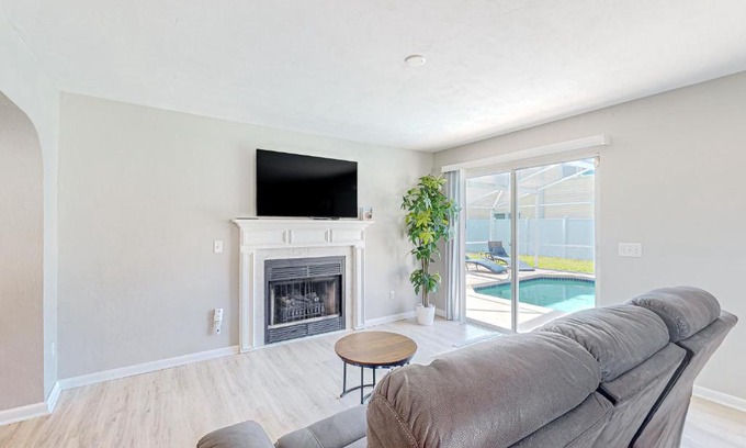 Palm Harbor House | Pristine Palms
