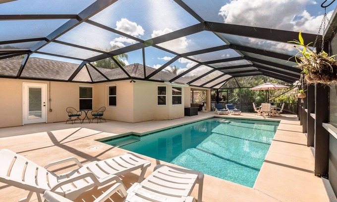 Sebastian Highlands House | 🍹🌞 Pristine Paradise! Heated Private Pool, Boat Parking, Near Beaches!