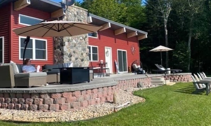 Ingalls Cottage | Pristine, Secluded Cottage on Beautiful Lake Michigan