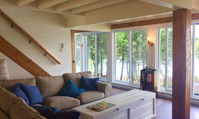 Northfield Cottage | Pristine waters, lakefront cottage - 2-wk summer getaways on Pemichangan!