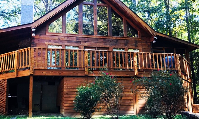 Clarksville House | PRIVACY & SERENITY! STUNNING LAKE HOME AT BOULDER COVE WITH PRIVATE DOCK!