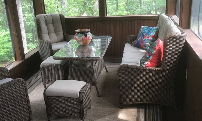 Hiram House | Privacy surrounds this home with a mountain view and lake access.
