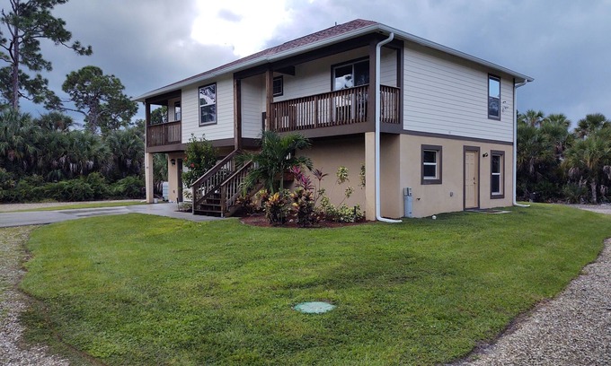 Rural Estates House | Private 2/2 for family or two couples