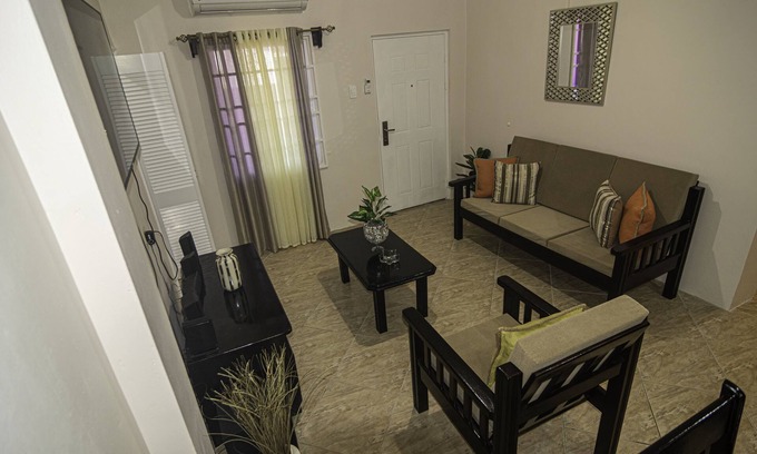 Tunapuna-Piarco Apartment | Private 2 bedroom apartment - 10 mins from Airport