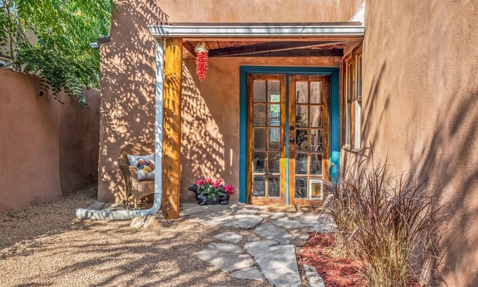Santa Fe House | Private 2bd Adobe in the heart of Santa Fe