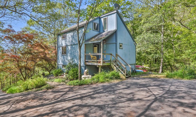 New Paltz House | Private 3-bedroom home bordering the Mohonk Preserve, Dog friendly