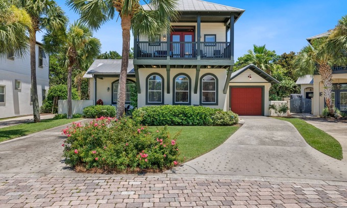 Summer Breeze House | Private 3BR/3BA house in West PCB. 5 minute walk to the beach!