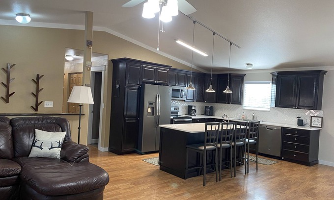 Fairbanks House | Private and Tranquil home- on Chena Hotsprings Rd