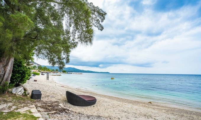 Lagoons Apartment | Private Beach Club