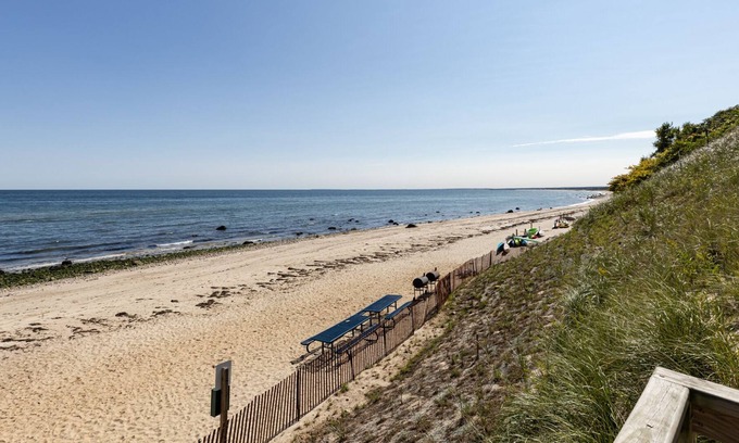 Cedarville House | Private beach house in Plymouth
