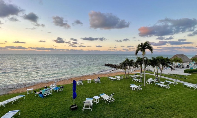Key Colony Beach Condo | Private Beach Retreat! Luxurious Bedding, Relaxing Pool, Best Sunsets, Fast WiFi