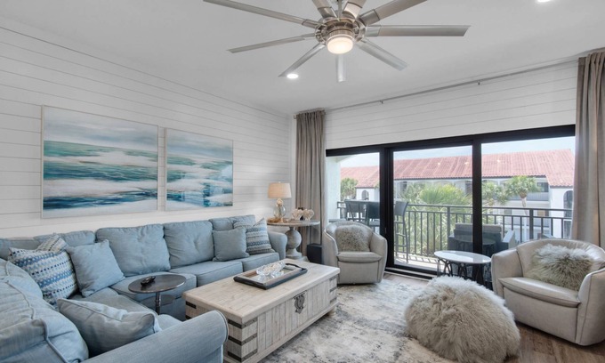 Seagrove Beach Condo | Private Beach | 1 minute walk to Beach! | Beautifully updated 1 bedroom condo | Sleeps 6 | Wi-Fi