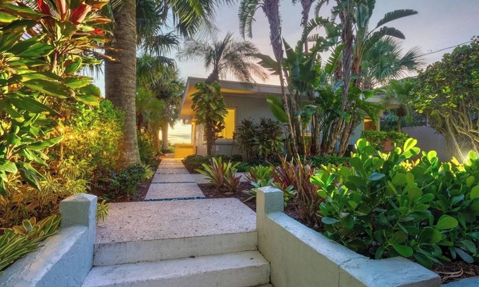 Nokomis House | Private Beachfront Escape: 2-Bedroom Home on Exclusive Casey Key, Nokomis FL