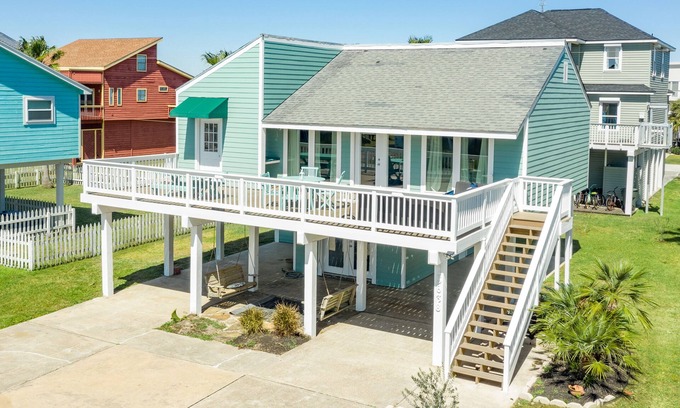 Pirates Beach House | Private Beachside Home, Large Deck, Updated Interior, Walk to Beach