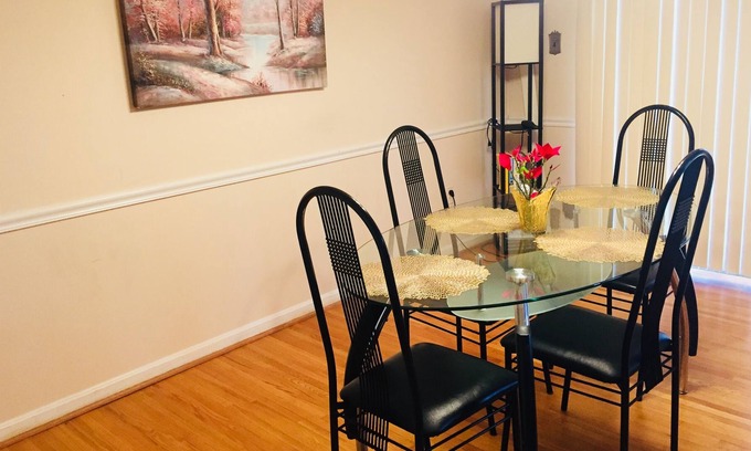 North Bethesda House | Private Bedroom Private Bath - Females Only