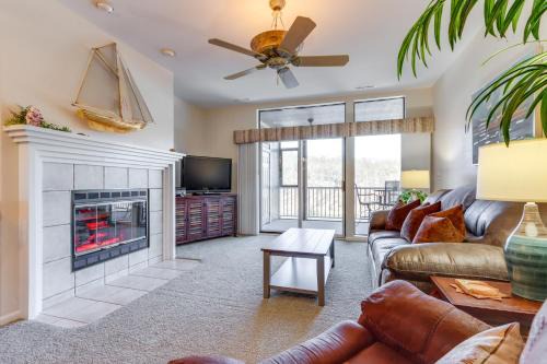 Osage Beach Apartment | Private Boat Slip Family-Friendly Lazy Days Condo