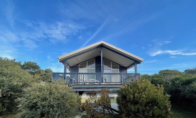 Venus Bay House | Private, bright, colourful; near beach 4; pets welcome.