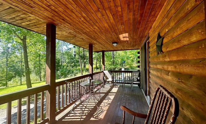 Bristol Cabin | Private Cabin perfect for couples and families!
