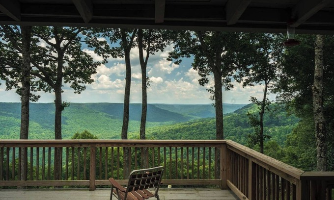 Beersheba Springs Cabin | Private Cabin Overlooking Savage Gulf State Park