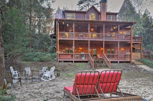 East Ellijay House | Private Cartecay River Home with Hot Tub and Game Room