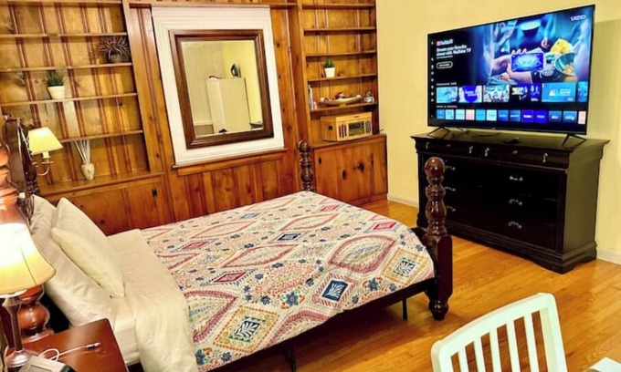 Lynchburg House | Private, Charm, & Unique Staynn