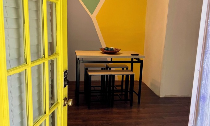 Marietta House | Private, Charming & Cozy, Guest Suite in Peaceful Marietta Neighborhood