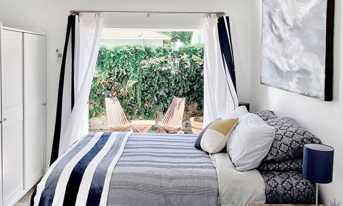 Sherman Oaks Cottage | Private Cottage, private outdoor space, custom everything.