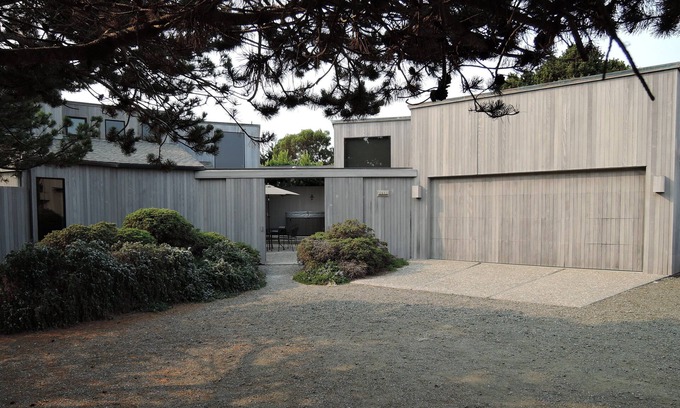 Sea Ranch House | Private Courtyard with Hot Tub. Ocean View.2 min. walk to bluff