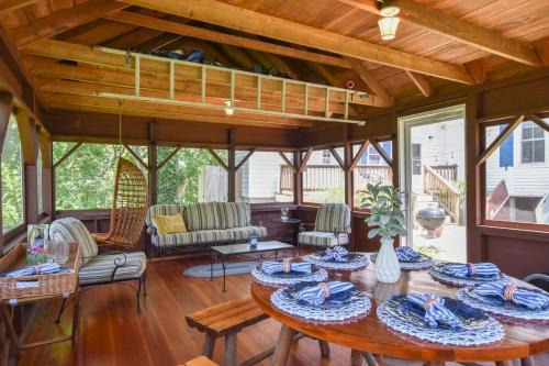 Wellfleet House | Private Downtown Wellfleet Location