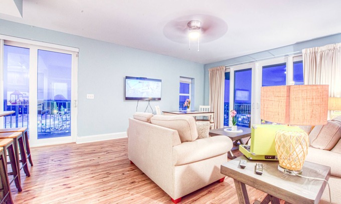 Panama City Beach Condo | Private end unit, boasting incredible views for am incredible vacation!