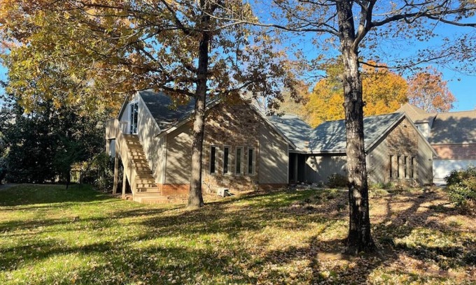 High Point Condo | Private Entry Loft Apartment in Quiet Neighborhood