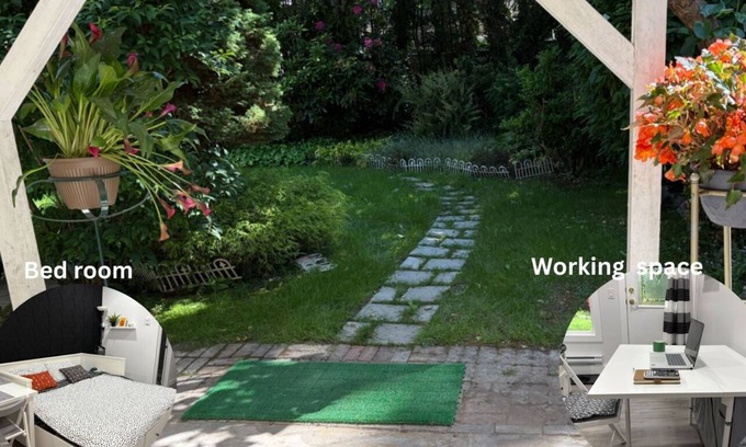 Richmond House | Private Entry Suite Work & Sleep Zones Near YVR & Ferries Self Check-In
