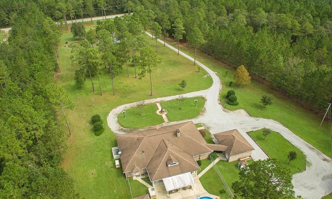 Gulfport House | Private Estate! Getaway w priv pool nhot tub. Secluded yet 15 min to beachcasino