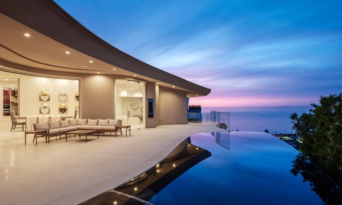Hidden Valley House | Private Estate in La Jolla w/Infinity Pool, Panoramic Ocean Views & Gym