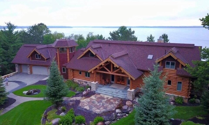 Longville Cabin | Private, Exclusive Lodge on Woman Lake with Beautiful Views