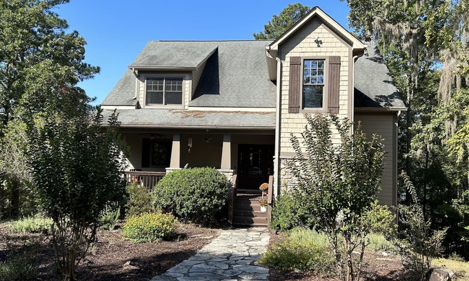 Camden House | Private executive lakefront retreat